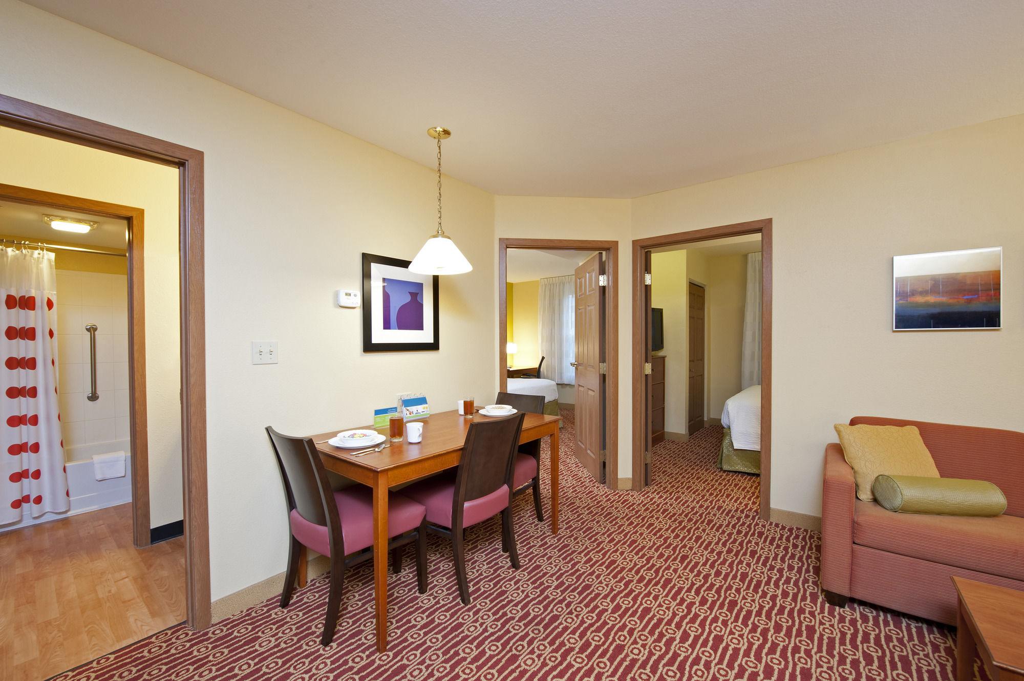 Towneplace Suites By Marriott בלומינגטון מראה חיצוני תמונה